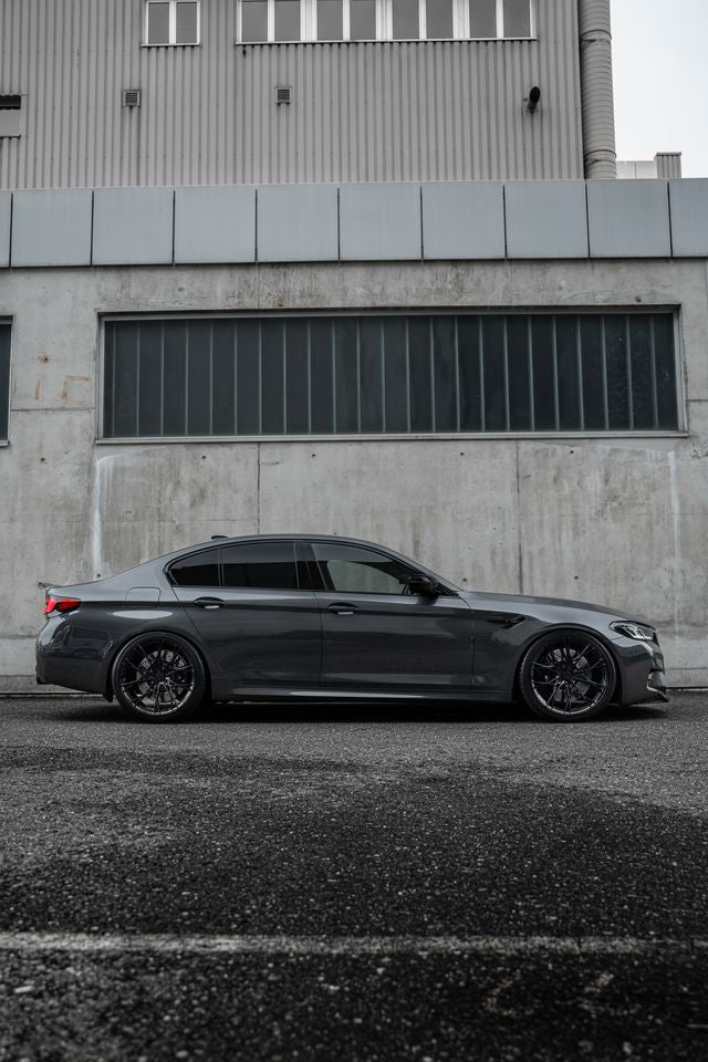 BMW M5 G90